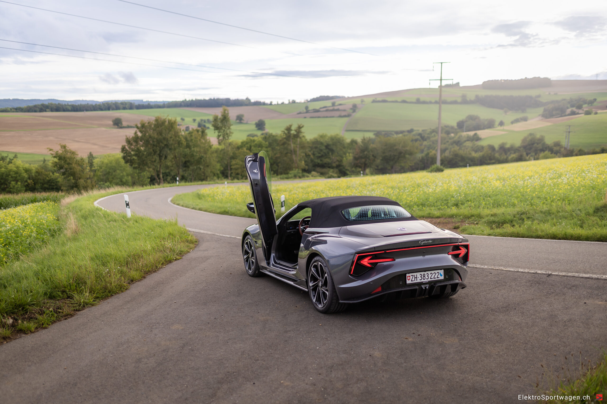 MG Cyberster AWD XPower (77kWh / 510 PS)