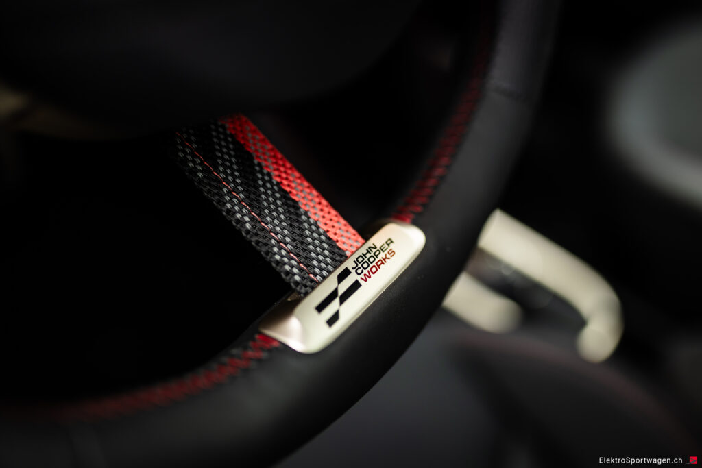Fahrbericht: Mini Aceman JCW Electric