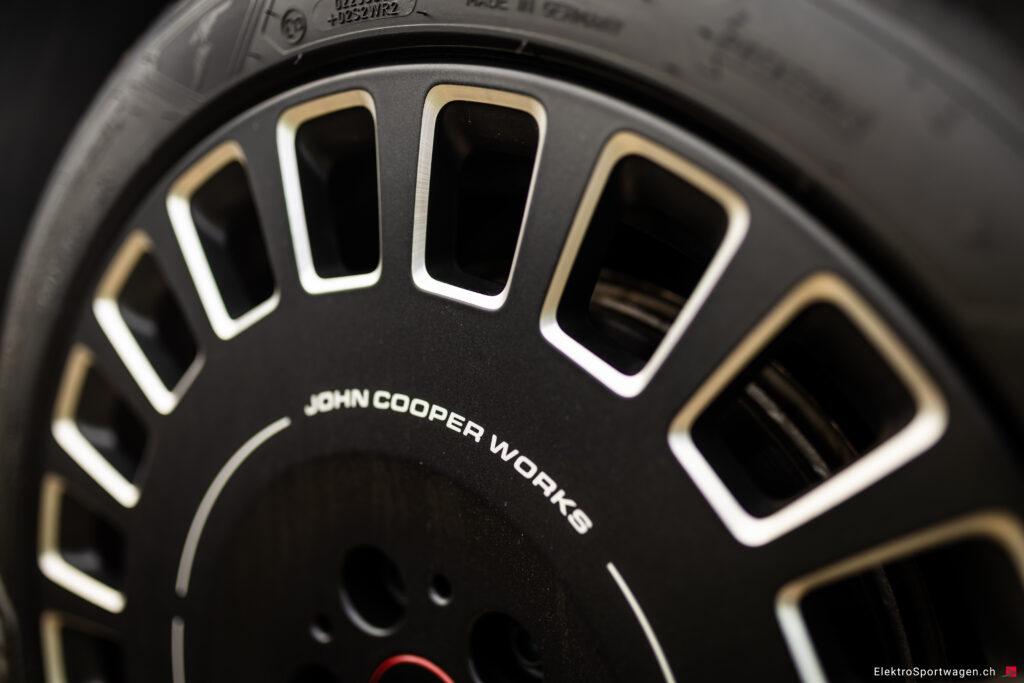 Fahrbericht: Mini Aceman JCW Electric