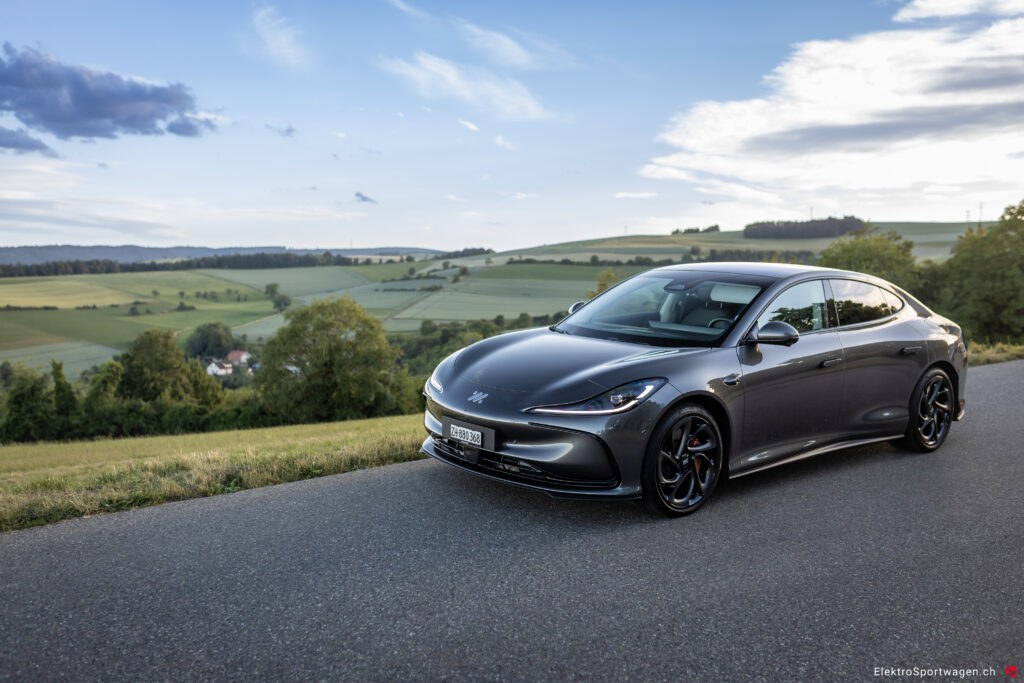 Fahrbericht: MG IM5 100 KWh Performance 4WD - Wolf im Buchhalterpelz
